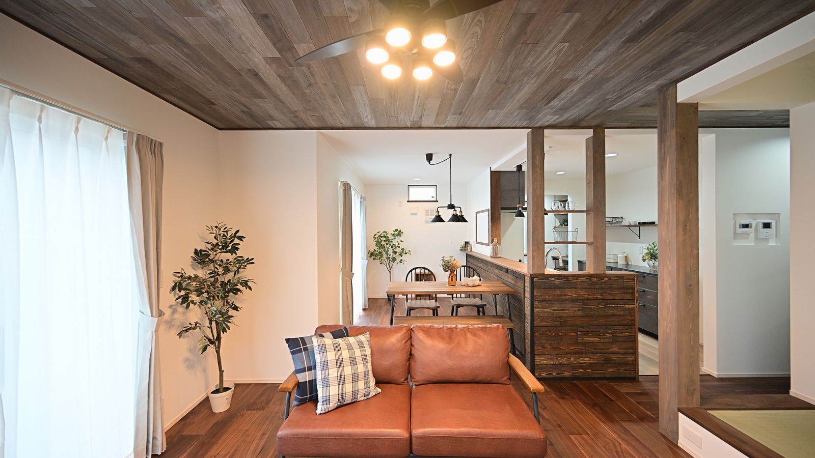 グルービー 内装の写真