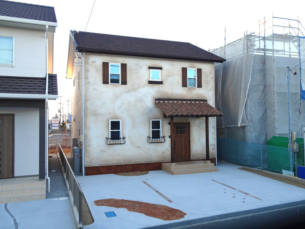 浜松市で輸入住宅はエコーアートが施工した外観斜め写真
