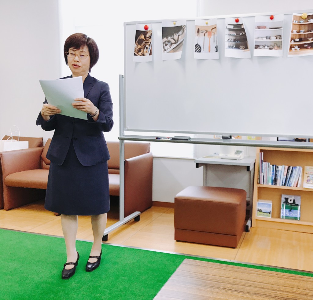浜松市の注文住宅会社のエコーアートが主催するおけいこイベント断捨離教室の先生紹介写真
