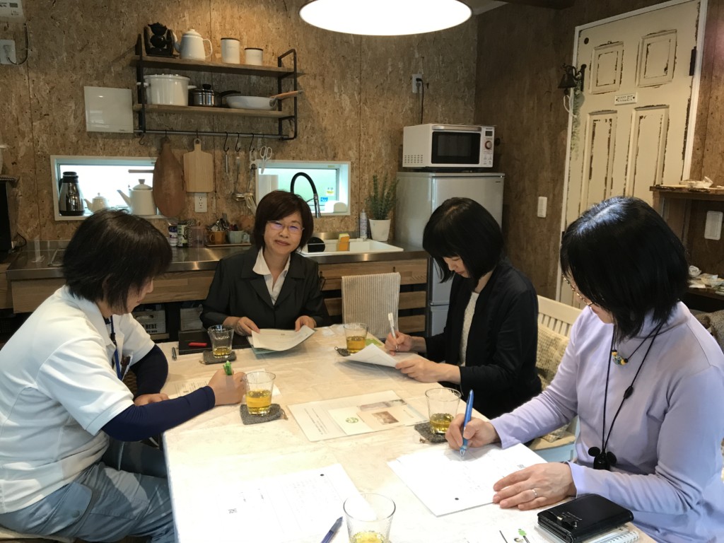 浜松市の注文住宅会社のエコーアートが主催するおけいこイベント断捨離教室写真