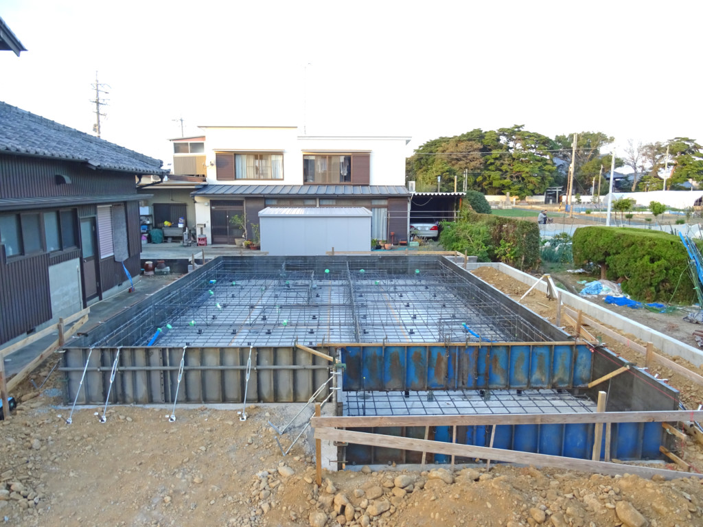 浜松市の注文住宅会社のエコーアートが施工する基礎配筋工事写真