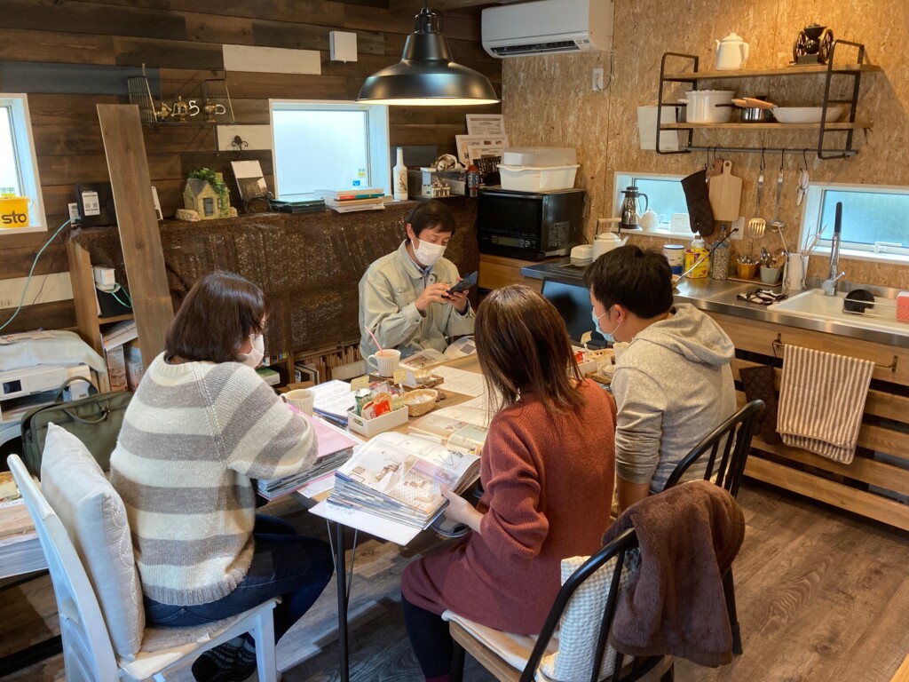 浜松市の注文住宅会社の工務店のエコーアートが行う家づくり相談会の写真