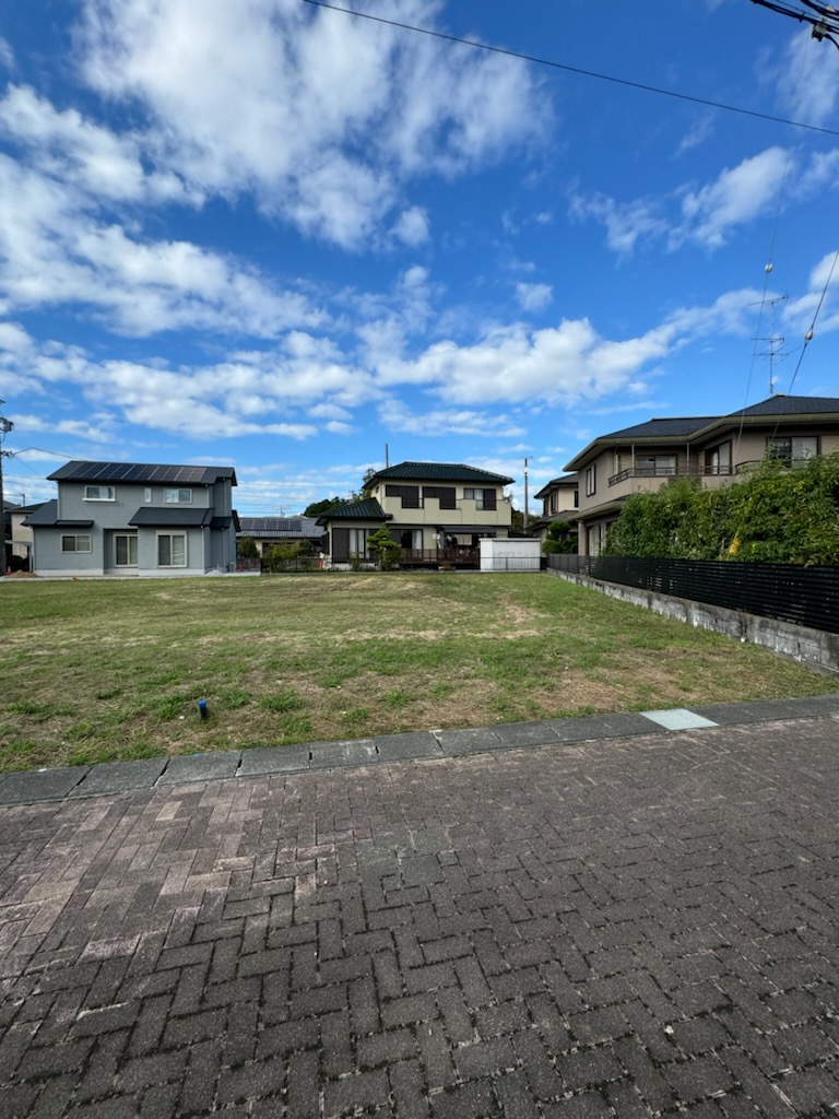 浜松市の注文住宅会社の工務店のエコーアートのお客様が買付証明書を入れた敷地写真