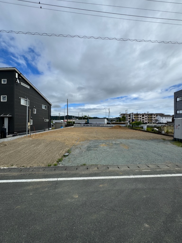 浜松市の注文住宅会社の工務店のエコー―アートが工事中の現場の造成工事完了の写真