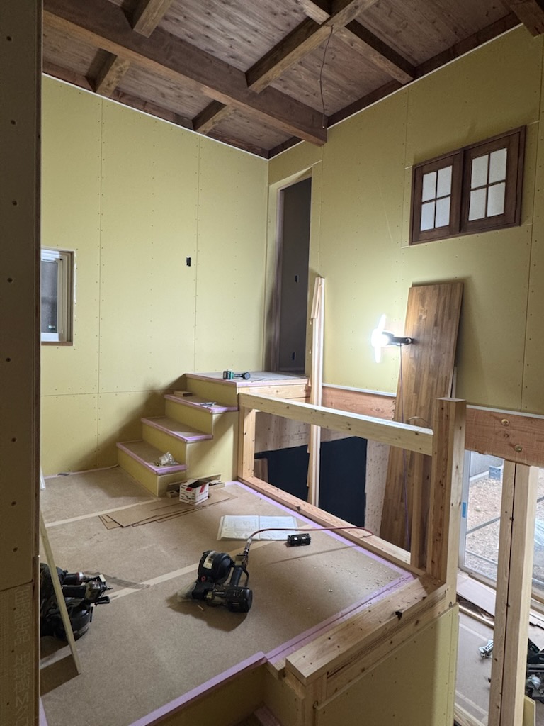 浜松市の注文住宅会社の工務店のエコーアートが工事中の中２階の写真