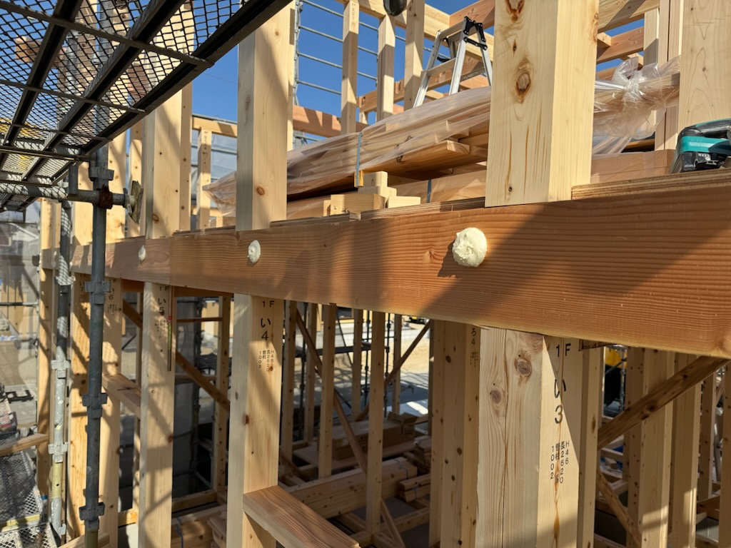 浜松市の注文住宅会社の工務店のエコーアートが行った性能値は施工性で確定するというイメージ写真