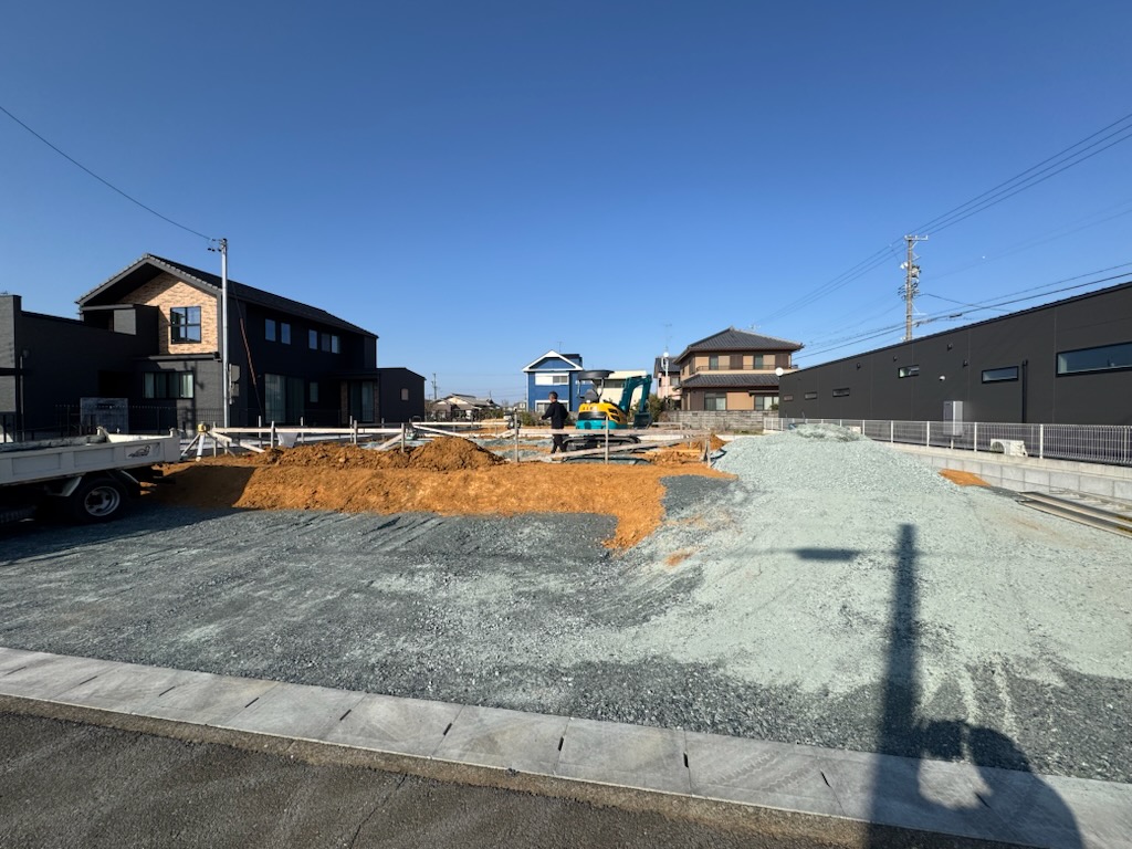 浜松市の注文住宅会社の工務店のエコーアートが基礎工事着工した現場の全景写真