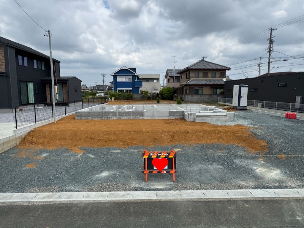 浜松市の注文住宅会社の工務店のエコーアートが施工した基礎完了写真