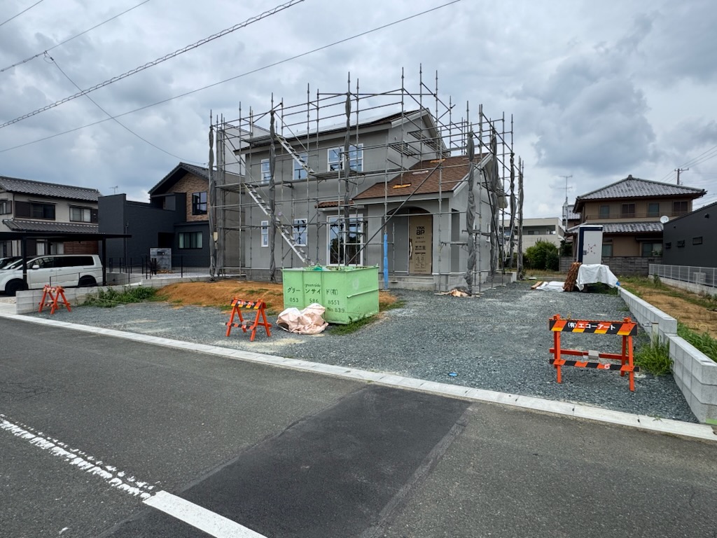 浜松市の注文住宅会社の工務店のエコーアートが考える外壁材で高価な素材とその理由を表した外観写真