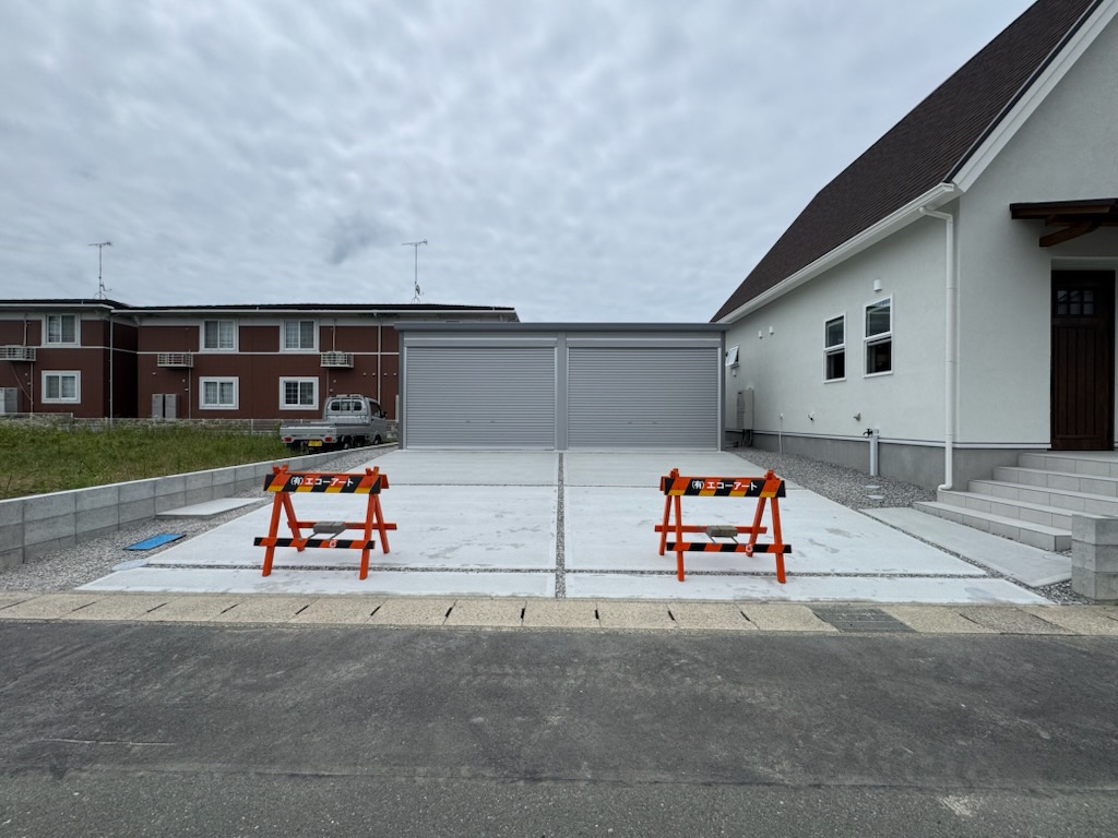 浜松市の注文住宅会社の工務店のエコーアートが考える玄関アプローチの写真